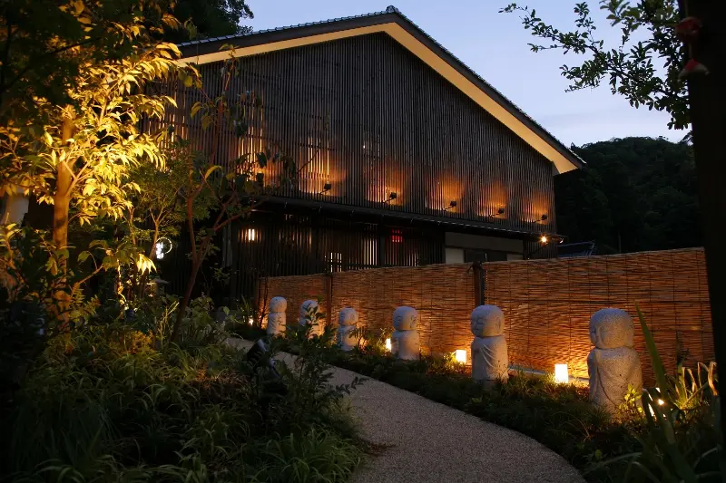 花まんだら別館～湯亭花のれん～ -Hanamandara-