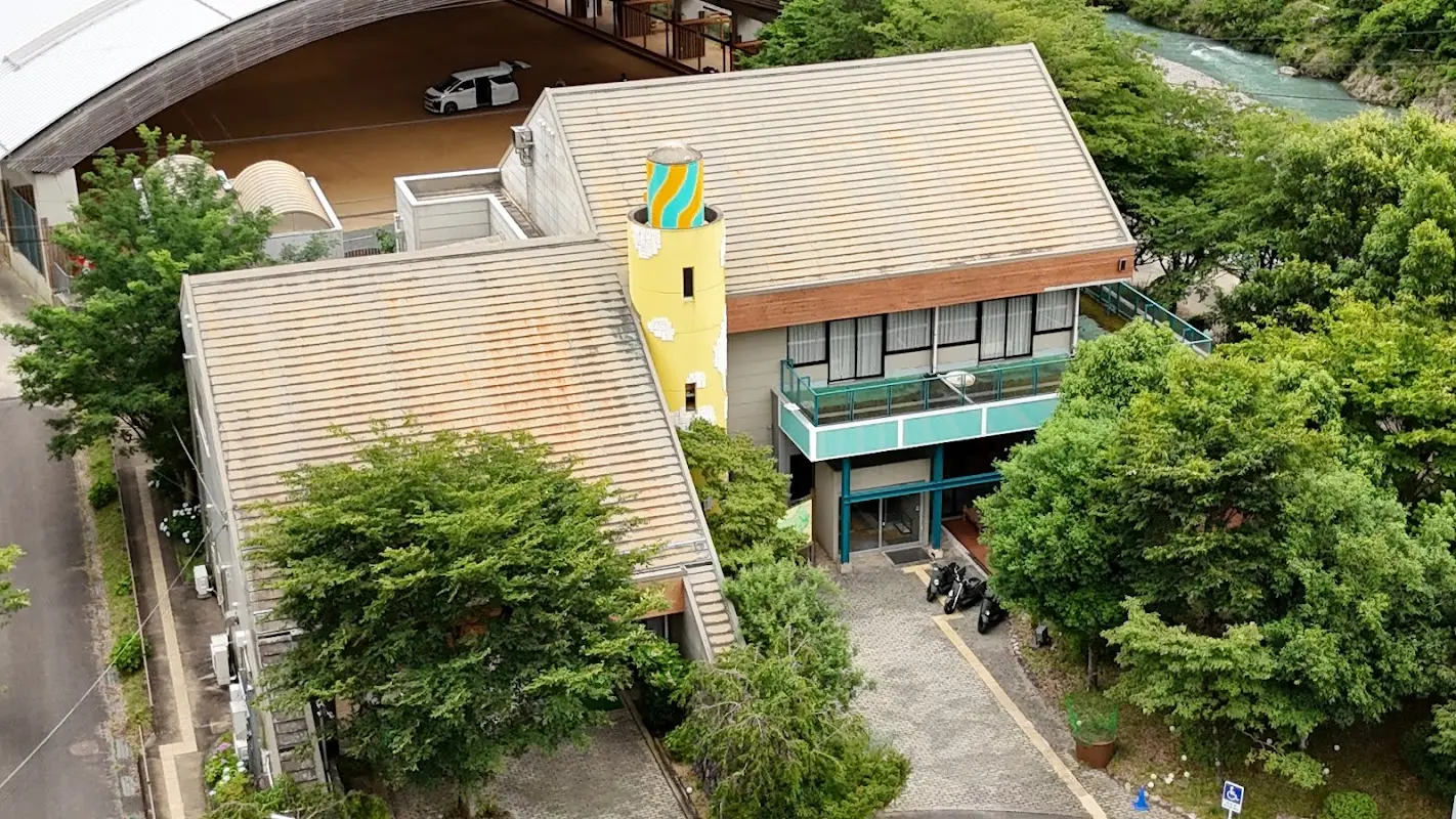 W.A.S. River side nature terrace