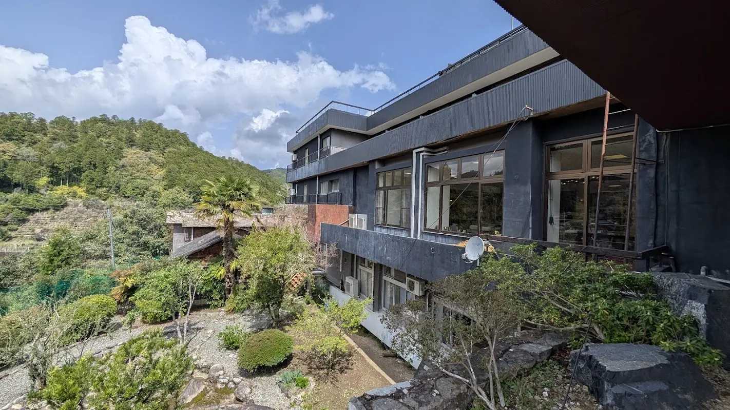 湯の峯荘